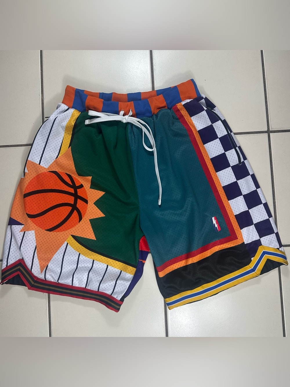 Men's Green Multicolor Athletic Basketball Shorts with Graphic Panels